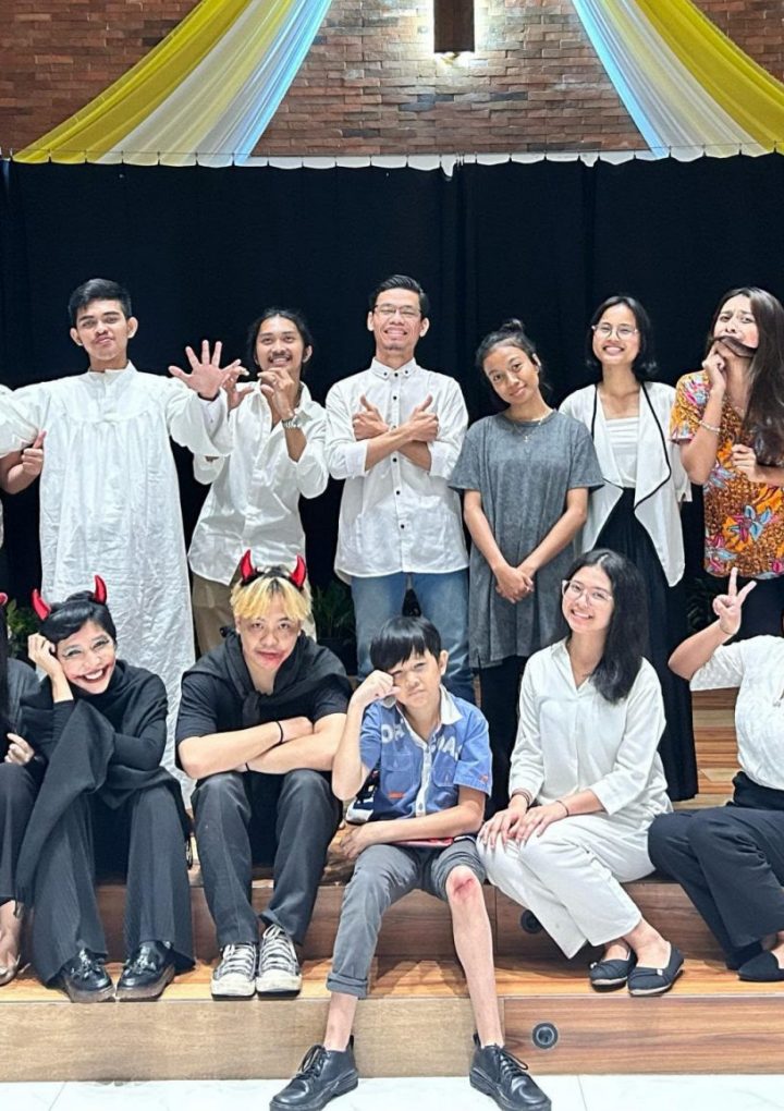 Pelayanan Teater27 STFT Jakarta di GKI Pakis Raya