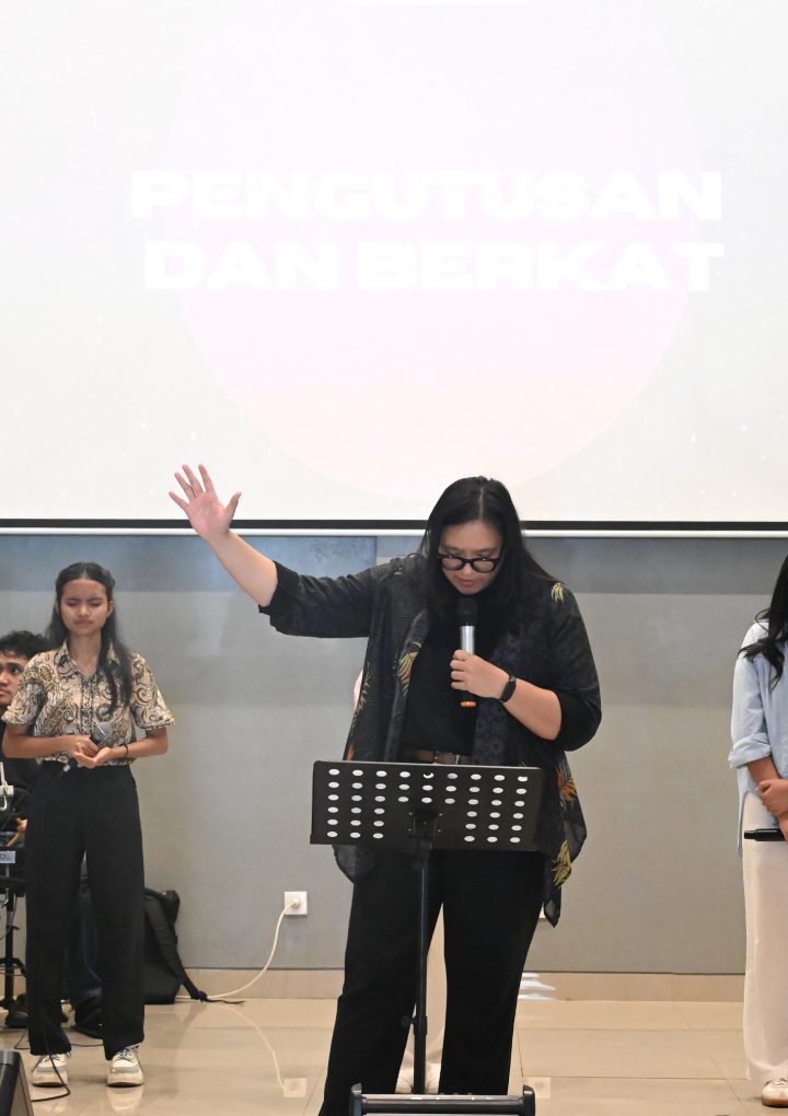 Ibadah Akhir Semester Genap dan Pengutusan Mahasiswa/i Peserta Social Immersion, PKM 1, dan PKM 2